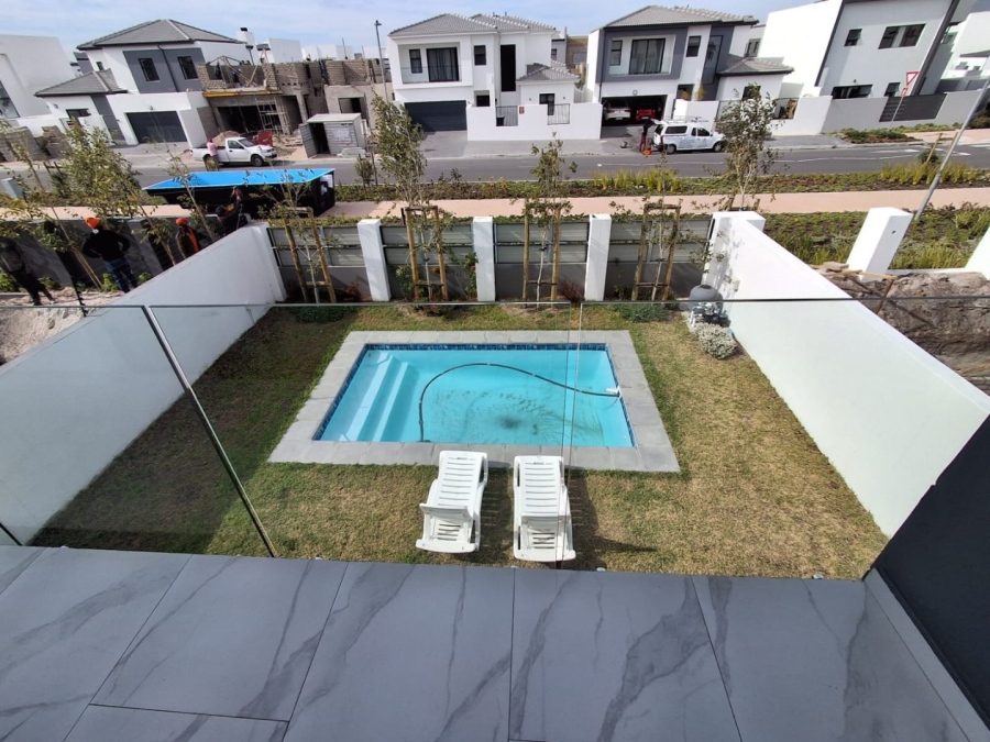 4 Bedroom Property for Sale in Sandown Western Cape